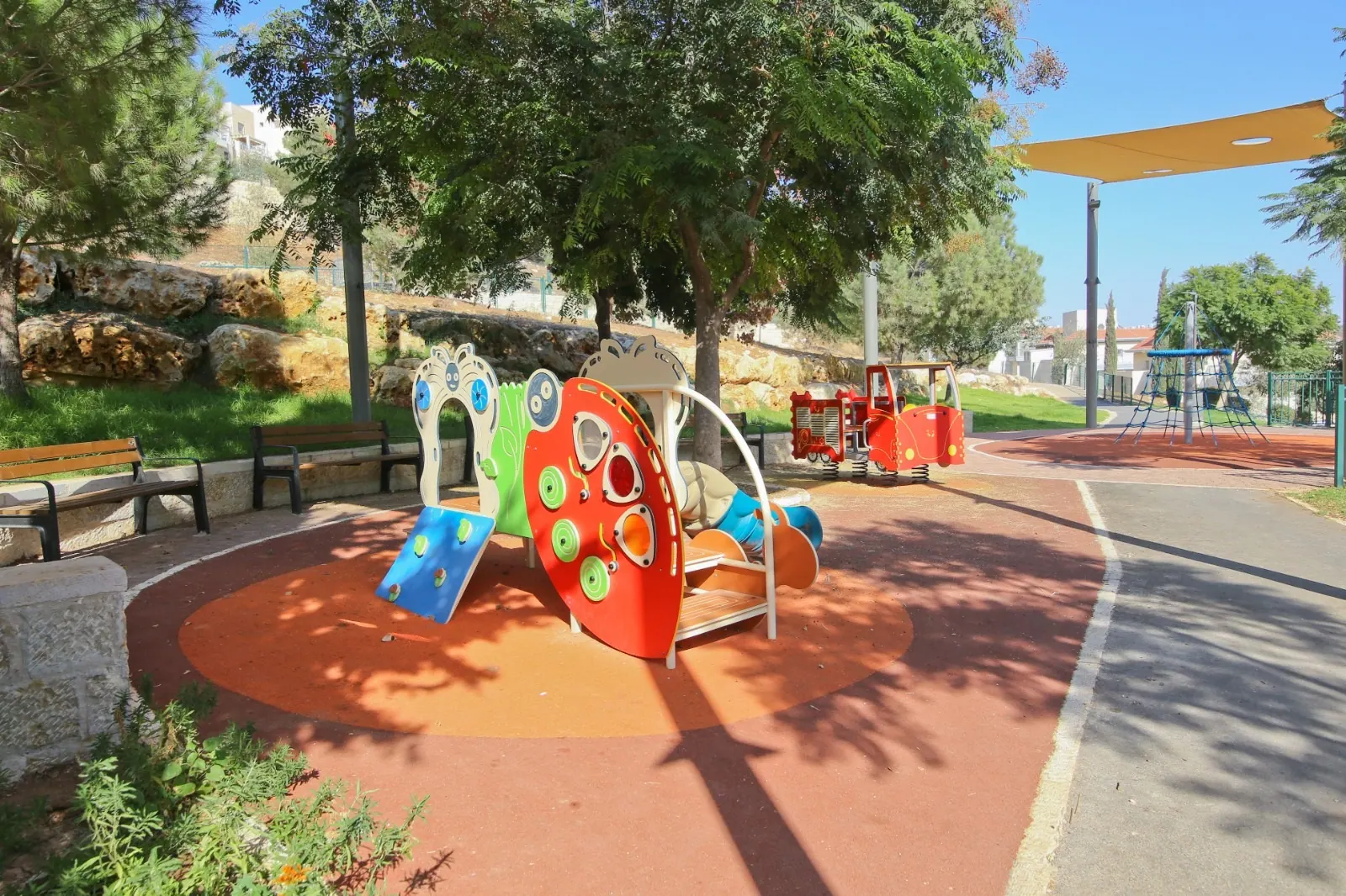 גן משחקים - וינגרטן בירושלים - תמונה 3